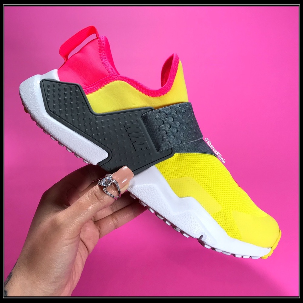 NIKE Shoe Huarache Extreme BRAND NEW Women Sneaker